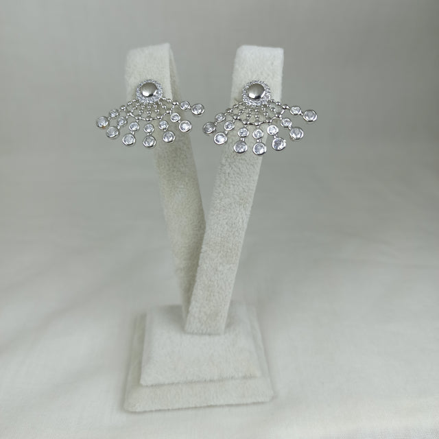 Gümüş Renk Vip Zirkon Taşlı Yelpaze Küpe (20mm)