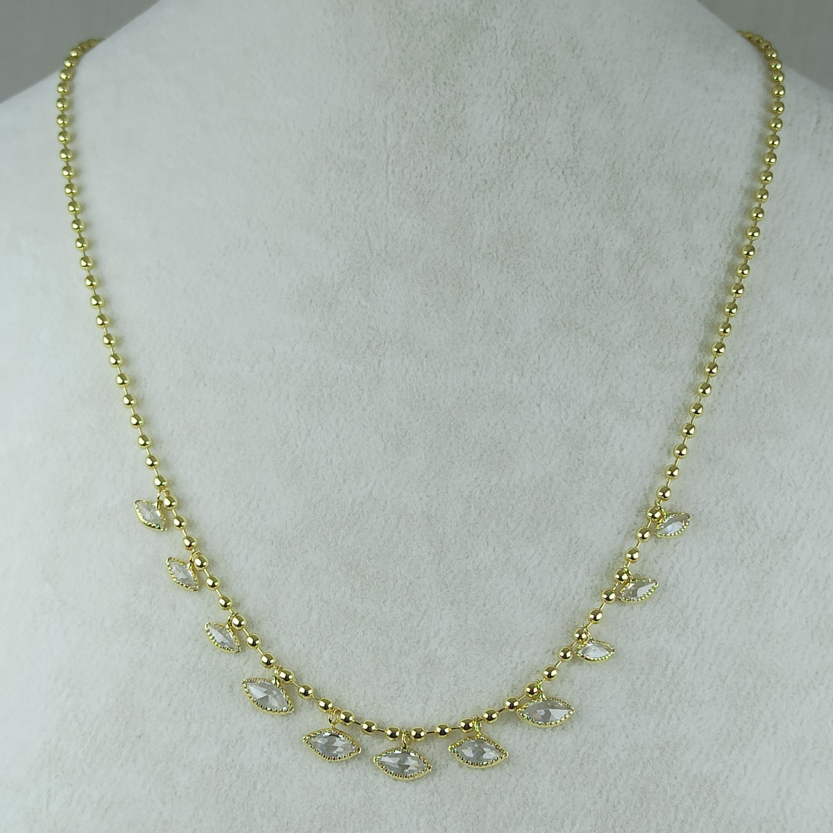 Altın Renk Vip 14K Göz Taş Detaylı Küre Zincirli Kolye (45+5 cm)