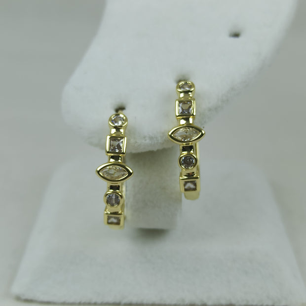 Altın Renk Vip 14K Geometrik Zirkon Taş Detaylı Halka Küpe (20mm)
