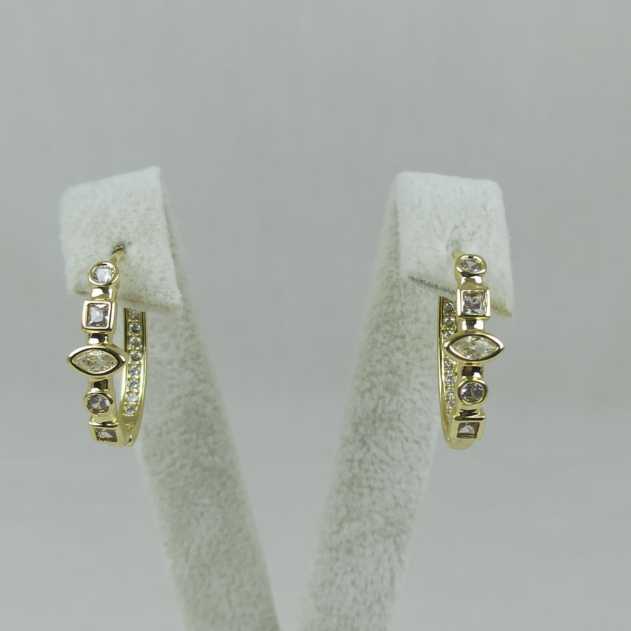 Altın Renk Vip 14K Geometrik Zirkon Taş Detaylı Halka Küpe (20mm)