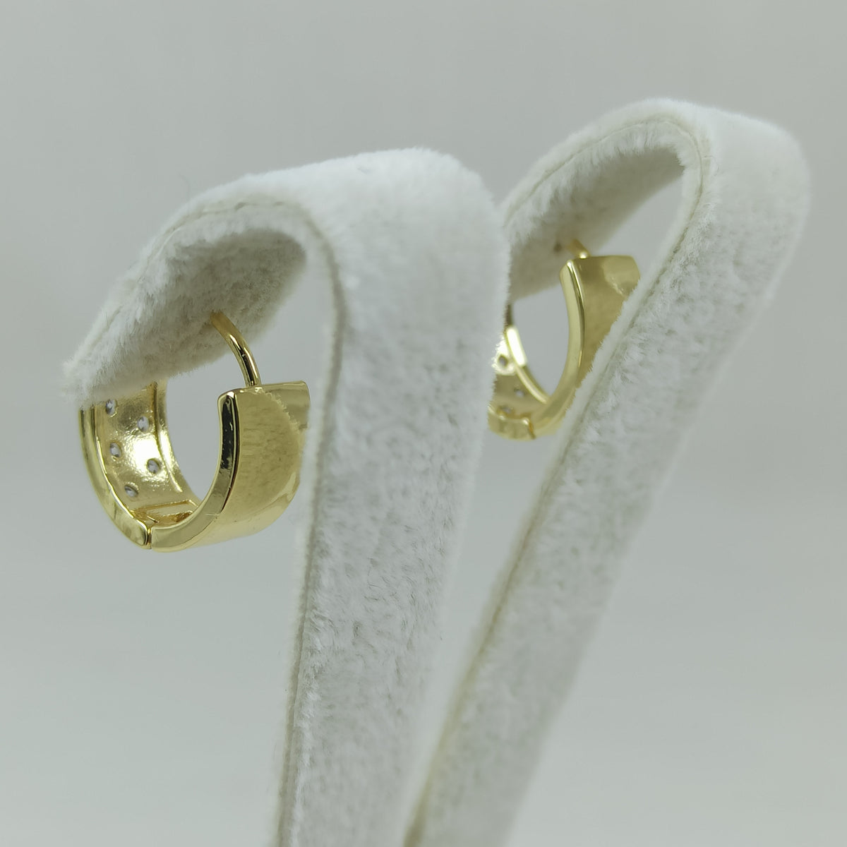 Altın Renk Vip 14K Zirkon Taşlı Kalın Halka Küpe (15mm)