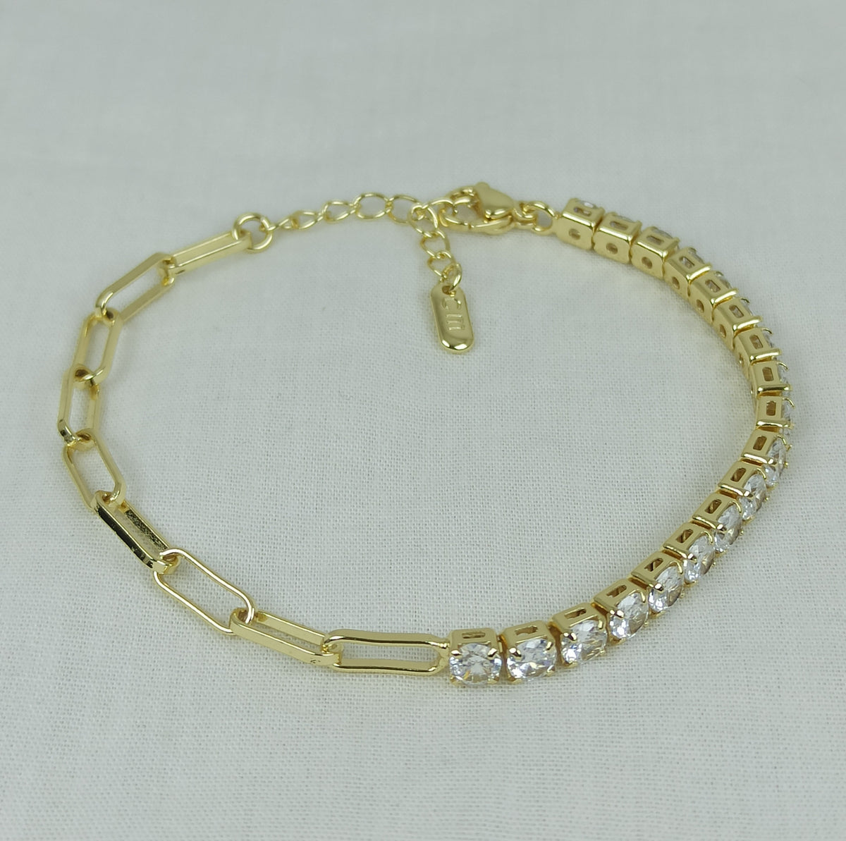 Altın Renk Vip 14K Baget Taş Detaylı Zincir Bileklik