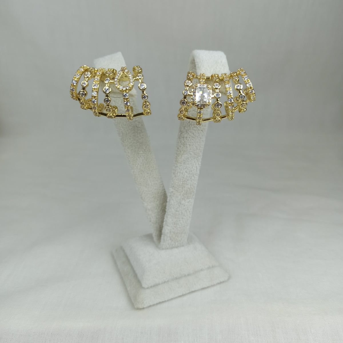 Altın Renk Çelik 14K Çok Sıralı Zirkon Taşlı Halka Küpe (20mm)