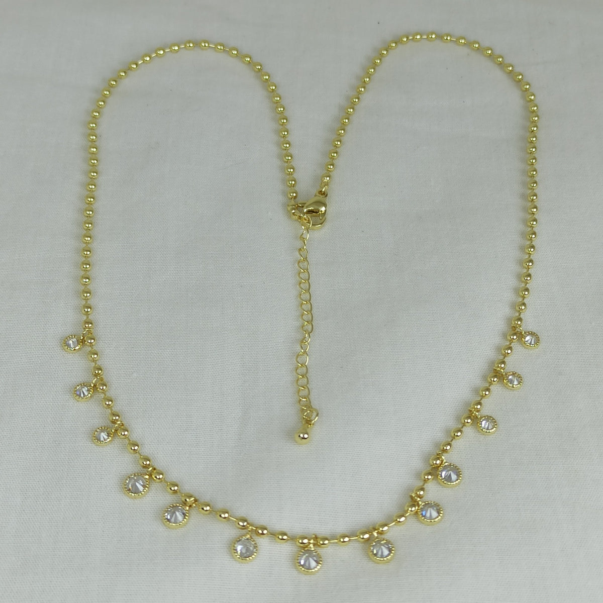 Altın Renk Vip 14K İnce ve Baget Taş Detaylı Küre Zincirli Kolye (45+5 cm)