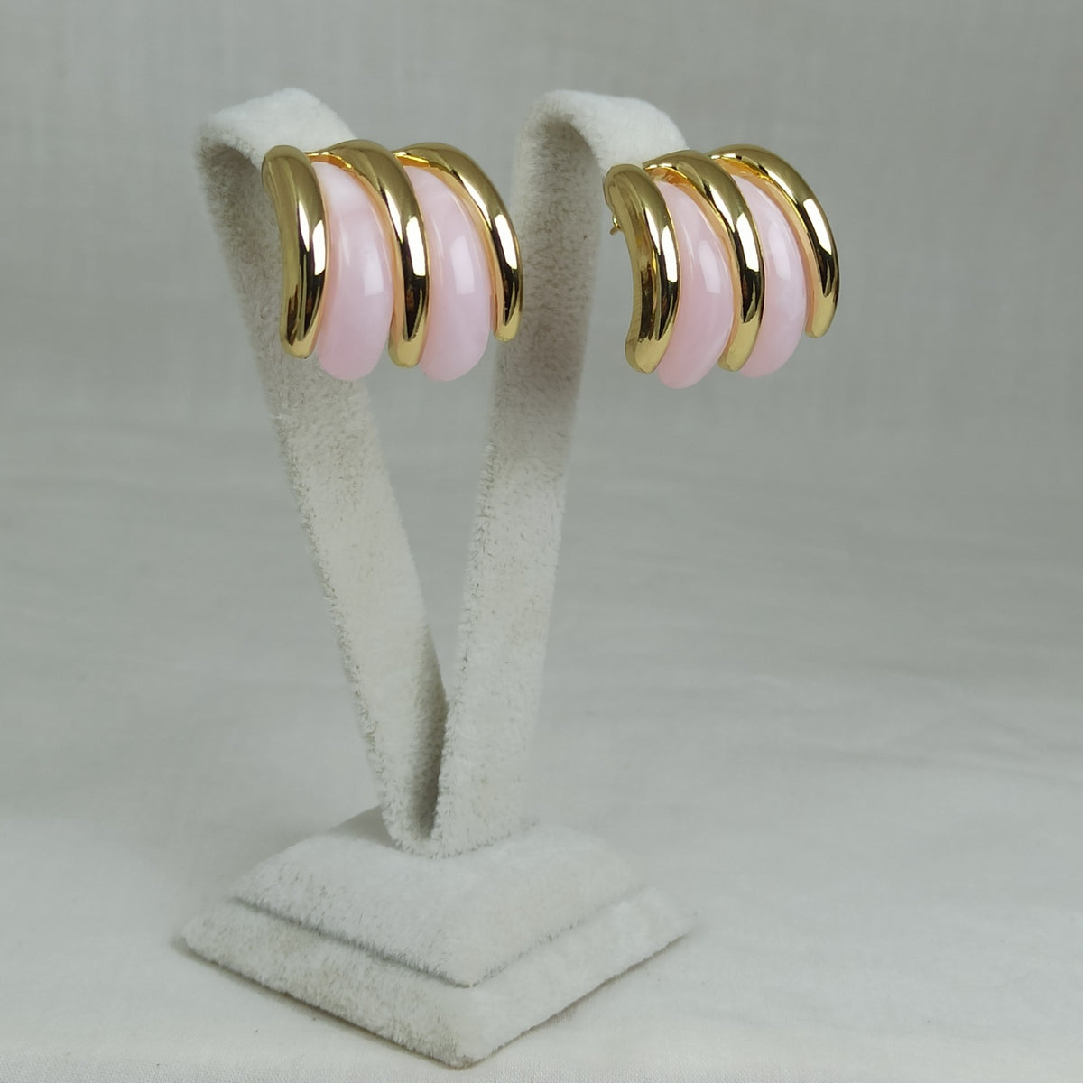 Altın Renk Çelik 14K Pudra Mineli Üçlü Halka Küpe (22mm)