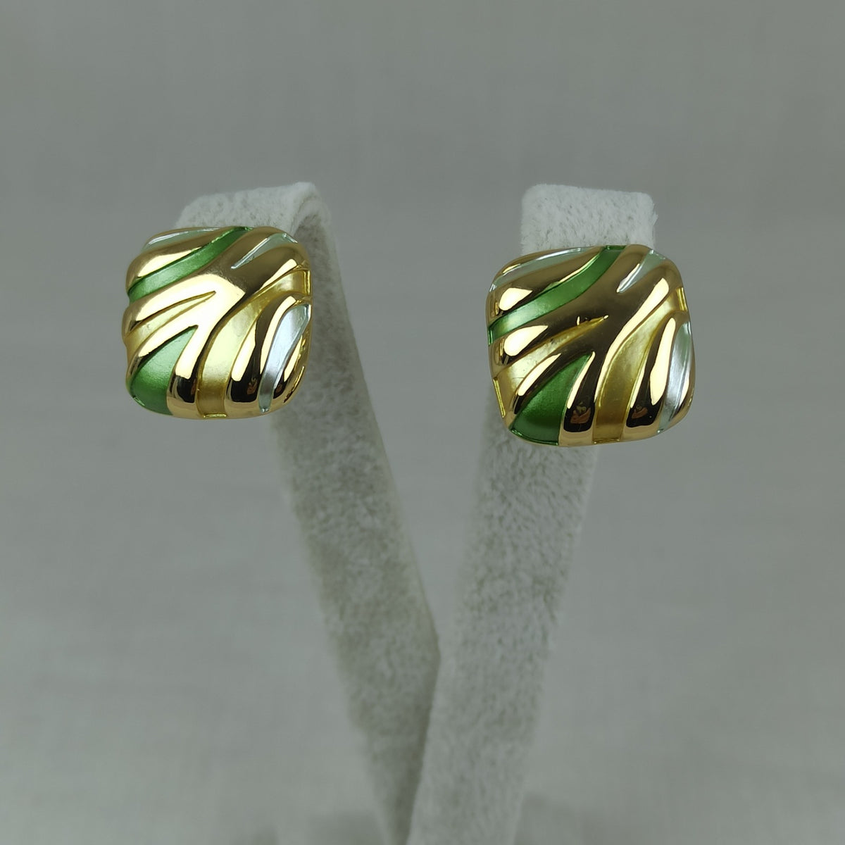 Altın Renk Çelik 14K Yeşil Mineli Geometrik Küpe (17mm)